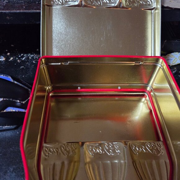 VINTAGE Coca-Cola COKE TIN - Picture 3 of 4